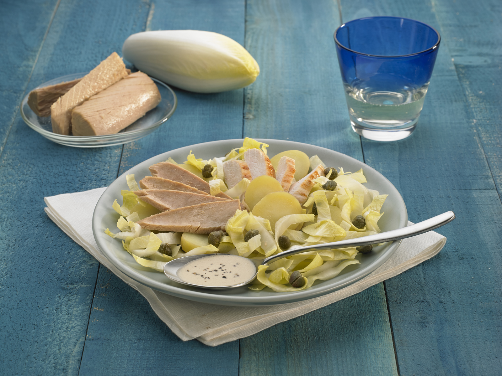 Filetto di tonno con insalata tonno e capperi